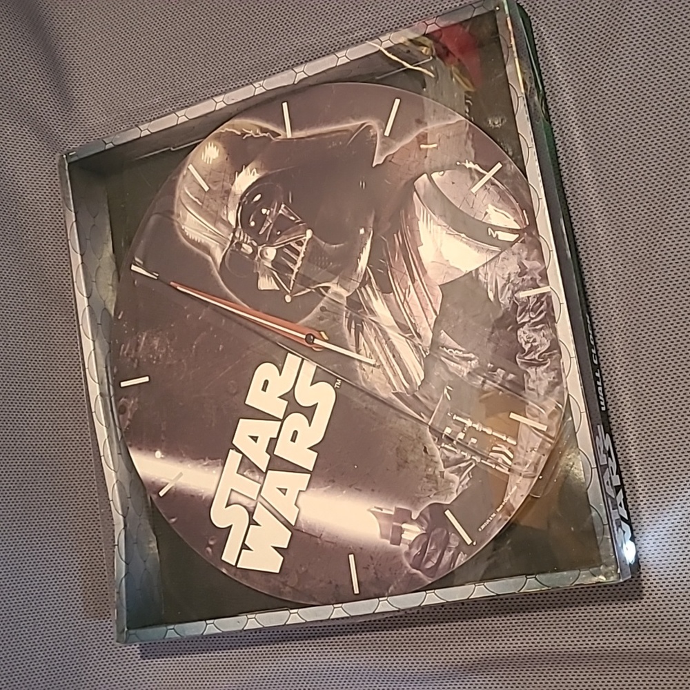 2013 Star Wars Darth Vader 13.5 inch Wall Clock